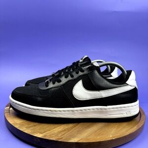 Nike Black and White Athletic Shoes